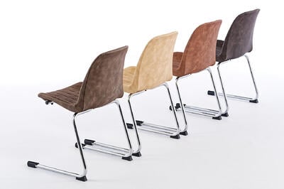 Moderne Freischwinger für schulische Einrichtungen